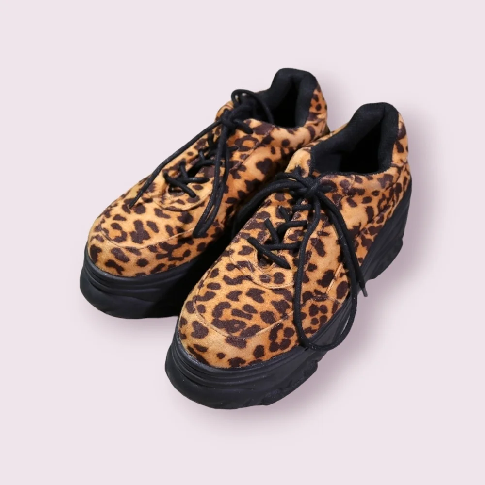 Vintage Forever 21 Size 6.5 Women's Platform Sneakers Cheeta Print Lace-Up Brown